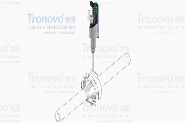Ionizing nozzles for pipe cleaning applications