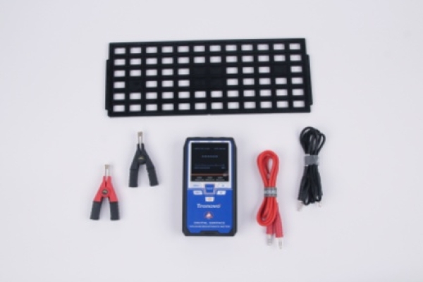Anti-static tray point-to-point resistance measurement